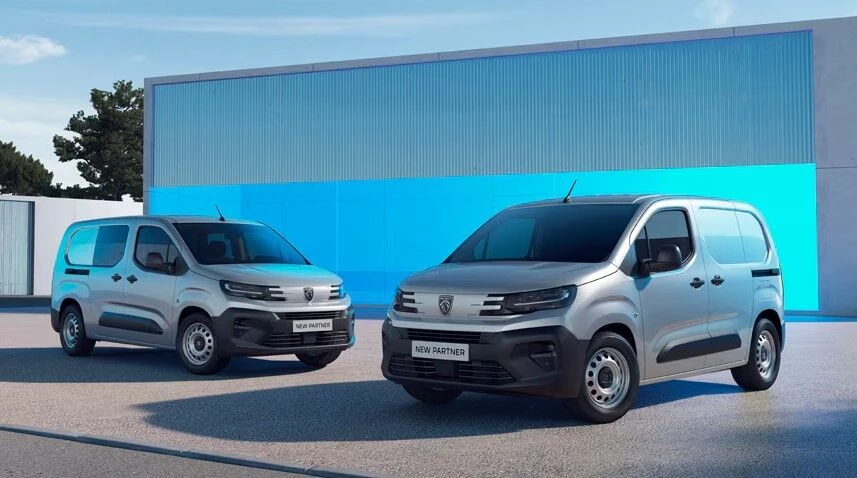 Автомобілі Автоцентр на столичному